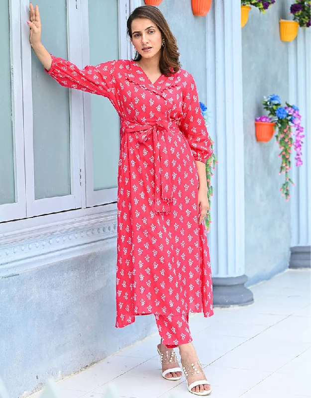 Glamorous Red Pink Pure Maslin All Season Designer Pure Maslin Heavy Digital Print Red Pink Kurti & Bottom Straight Design Pant Trendy Palazzo Pants