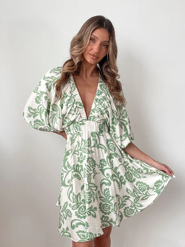 Delwyn Dress - Green Print Halter Neckline Beach